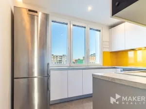 Pronájem bytu 3+1, Praha - Kamýk, Zárubova, 83 m2