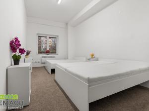 Pronájem ubytování, Uherské Hradiště, náměstí Republiky, 92 m2