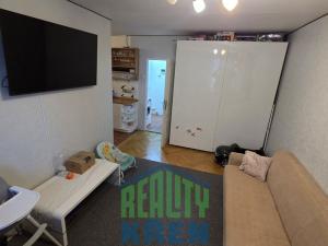 Prodej bytu 2+kk, Praha - Prosek, Prosecká, 41 m2