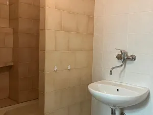 Pronájem kanceláře, Praha - Bubeneč, Národní obrany, 34 m2