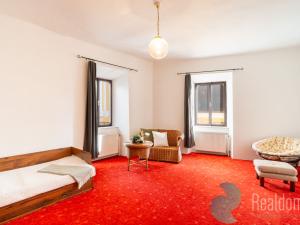 Prodej vícegeneračního domu, Trhové Sviny, Žižkovo náměstí, 340 m2