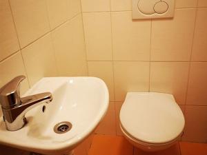 Pronájem komerční, Zlín, Březnická, 40 m2