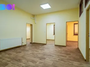 Pronájem kanceláře, Opava, 162 m2
