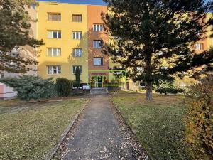 Pronájem bytu 1+1, Mníšek pod Brdy, Nádražní, 40 m2