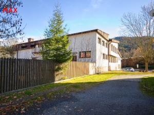 Prodej ubytování, Velké Karlovice, 1770 m2
