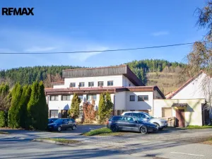 Prodej ubytování, Velké Karlovice, 1770 m2