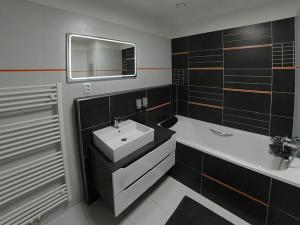 Pronájem bytu 2+kk, Plzeň, Koterovská, 59 m2