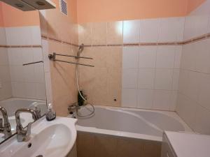 Prodej bytu 3+1, Pardubice, Bartoňova, 64 m2