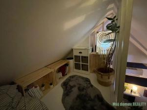 Pronájem bytu 2+kk, Praha - Ruzyně, Zbuzanská, 37 m2