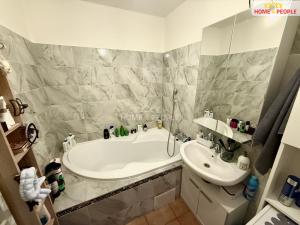 Pronájem bytu 3+kk, Praha - Libeň, Sokolovská, 55 m2