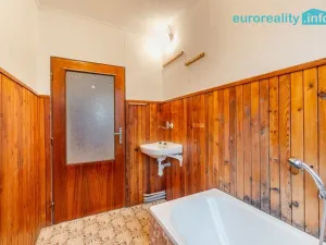 Prodej rodinného domu, Nový Bor, Ke Koupališti, 250 m2