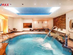 Prodej vily, East Attica Regional Unit,Řecko, 1285 m2