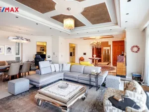 Prodej vily, East Attica Regional Unit,Řecko, 1285 m2