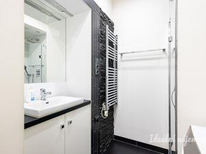 Pronájem bytu 2+kk, Praha - Holešovice, Na Maninách, 47 m2