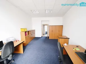 Pronájem kanceláře, Mariánské Lázně, třída Vítězství, 15 m2