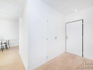 Prodej bytu 2+kk, Praha - Kobylisy, Třeboradická, 48 m2