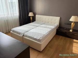 Pronájem bytu 3+kk, Praha - Vysočany, Ocelářská, 80 m2