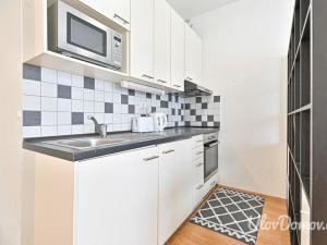 Prodej bytu 1+kk, Praha - Horní Měcholupy, Modenská, 35 m2