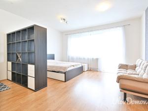 Prodej bytu 1+kk, Praha - Horní Měcholupy, Modenská, 35 m2