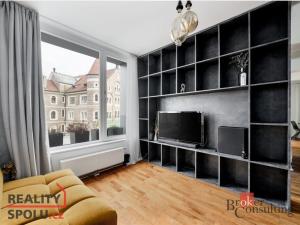 Pronájem bytu 2+kk, Praha - Smíchov, Švédská, 42 m2
