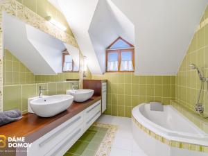 Prodej rodinného domu, Hodonín, 279 m2