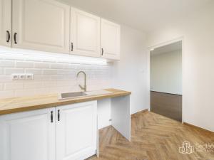 Prodej bytu 3+1, Sokolov, Slavíčkova, 66 m2