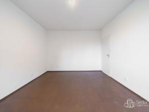 Prodej bytu 3+1, Sokolov, Slavíčkova, 66 m2