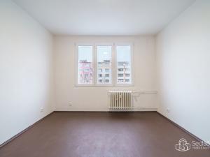 Prodej bytu 3+1, Sokolov, Slavíčkova, 66 m2