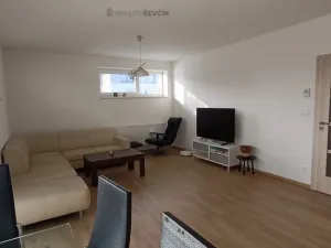 Prodej bytu 2+kk, Hluboká nad Vltavou, Ječná, 55 m2