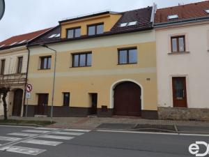 Pronájem obchodního prostoru, Mladá Vožice, Husovo náměstí, 50 m2