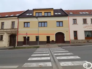 Pronájem obchodního prostoru, Mladá Vožice, Husovo náměstí, 50 m2