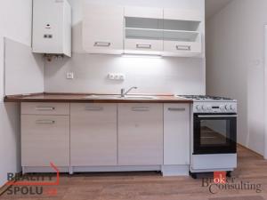 Pronájem bytu 2+1, Úpice, Sládkova, 56 m2