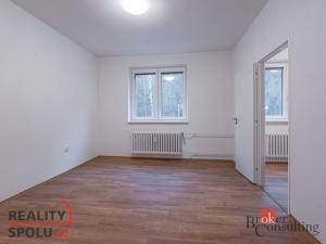 Pronájem bytu 2+1, Úpice, Sládkova, 56 m2