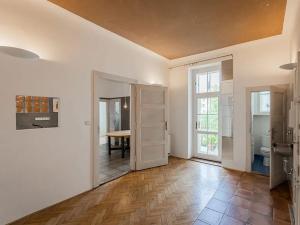 Pronájem bytu 3+1, Praha - Bubeneč, Uralská, 101 m2