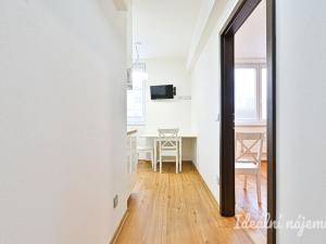 Pronájem bytu 2+1, Brno, Palackého třída, 60 m2