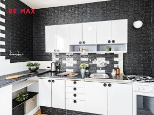 Prodej rodinného domu, Panenské Břežany, K dálnici, 202 m2