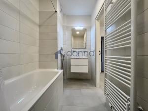 Pronájem bytu 2+kk, Praha - Vinohrady, Šrobárova, 47 m2