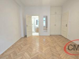 Pronájem bytu 2+1, Praha, Benediktská, 68 m2