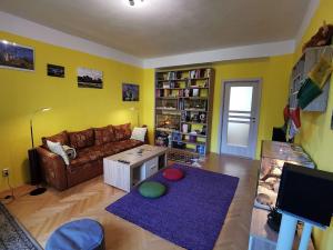 Pronájem bytu 2+1, Pardubice - Zelené Předměstí, Benešovo náměstí, 58 m2