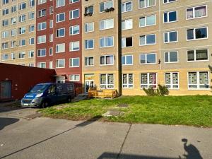 Pronájem bytu 2+kk, Praha - Hloubětín, Kardašovská, 44 m2