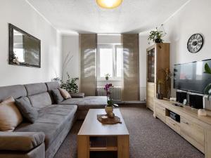 Pronájem bytu 2+1, Praha - Malešice, Bydžovského, 58 m2