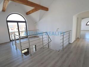 Pronájem rodinného domu, Trnová, 370 m2