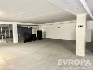 Prodej garážového stání, Praha - Podolí, Pod Klaudiánkou, 14 m2