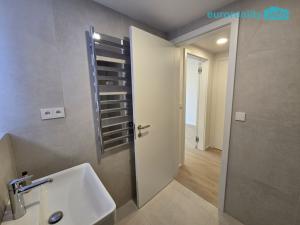 Pronájem bytu 1+kk, Praha - Smíchov, U Lihovaru, 29 m2