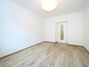 Pronájem bytu 2+kk, Praha - Smíchov, Kroftova, 58 m2