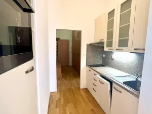 Pronájem bytu 2+kk, Praha - Nové Město, U půjčovny, 37 m2