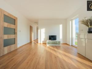 Prodej rodinného domu, Smečno, Za Školou, 131 m2