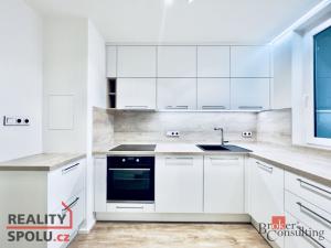 Pronájem bytu 3+1, Praha - Michle, Pod dálnicí, 83 m2