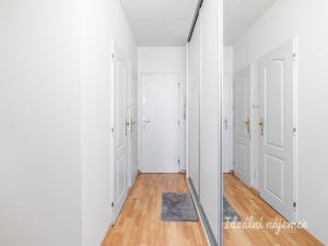 Pronájem bytu 2+kk, Praha - Michle, Přímětická, 43 m2