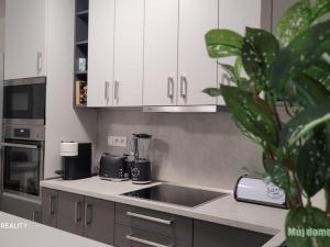 Pronájem bytu 2+kk, Praha - Letňany, Miroslava Hajna, 50 m2